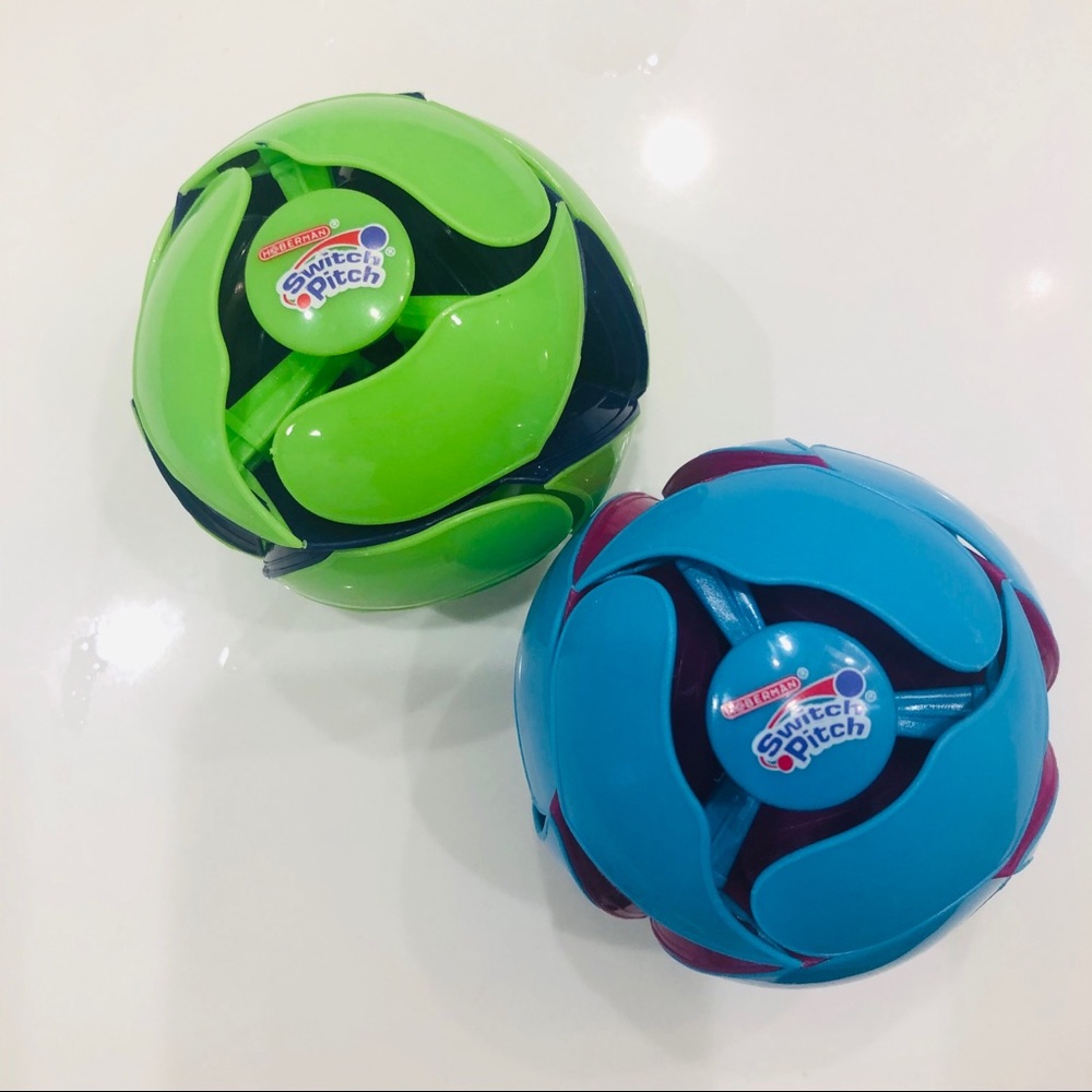 New with tags Switch Pitch set of 2 spheres